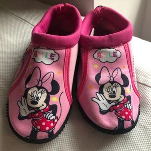 🎁3 For $30 Size 8 Minnie Aqua Socks (Toddlers)